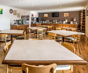 Photo 4 - Quality Inn Evanston near Wyoming Downs