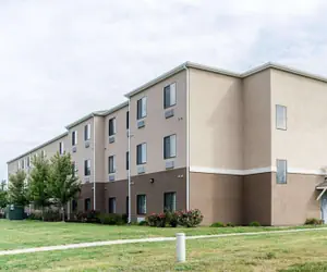 Photo 2 - Comfort Inn & Suites Lawrence - University Area