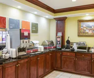 Photo 2 - Comfort Suites Harvey - New Orleans West