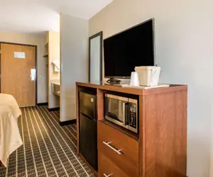 Photo 4 - Quality Inn Madison West Near University Area