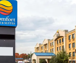 Photo 2 - Comfort Inn & Suites