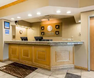 Photo 2 - Comfort Inn & Suites Mishawaka-South Bend