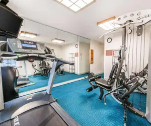 Photo 4 - Quality Inn South