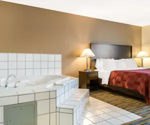 Photo 2 - Quality Inn Noblesville-Indianapolis