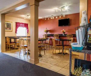 Photo 4 - Econo Lodge Freeport - Brunswick Area