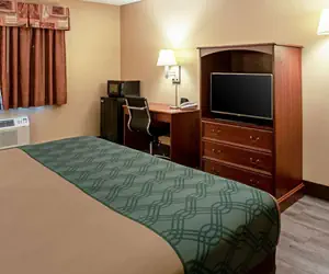 Photo 5 - Econo Lodge On the Bay