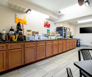 Photo 2 - Quality Inn Near Six Flags St. Louis