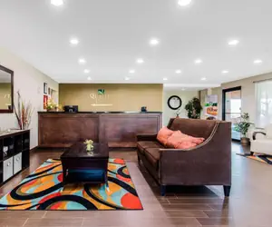 Photo 4 - Quality Inn