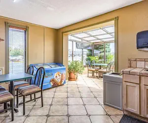 Photo 4 - Rodeway Inn