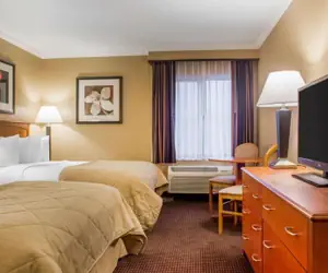 Photo 5 - Clarion Hotel & Suites Riverfront