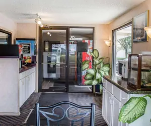 Photo 4 - Rodeway Inn