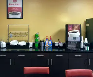 Photo 5 - Econo Lodge