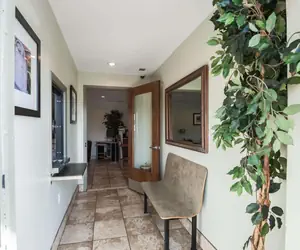 Photo 5 - Econo Lodge