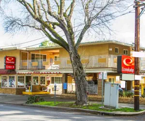 Photo 2 - Econo Lodge Sacramento Convention Center
