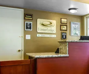 Photo 4 - Econo Lodge Sacramento Convention Center