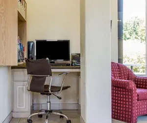 Photo 2 - Comfort Inn Palo Alto