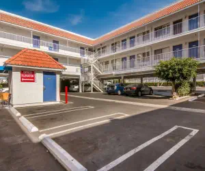 Photo 3 - Motel 6 Monterey Park