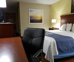 Photo 2 - Days Inn by Wyndham Greensboro NC