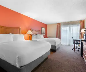 Photo 5 - Holiday Inn Express Chicago-Downers Grove, an IHG Hotel