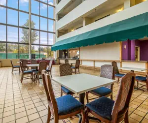 Photo 4 - Clarion Hotel Jackson Northwest