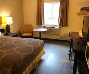 Photo 3 - Super 8 by Wyndham Woodburn