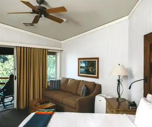 Photo 3 - Sunnyside Resort and Lodge