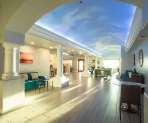 Photo 4 - Tamarack Beach Hotel