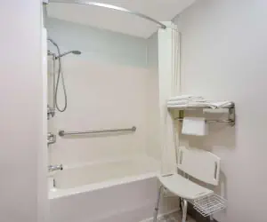 Photo 3 - Super 8 by Wyndham Bedford