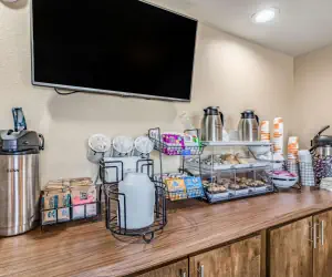 Photo 4 - SureStay Hotel by Best Western Tupelo North