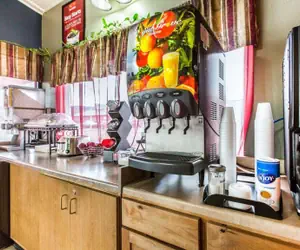 Photo 3 - Econo Lodge Inn & Suites