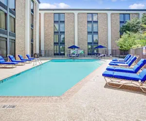 Photo 3 - Wingate by Wyndham Richardson