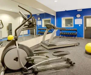 Photo 2 - Microtel Inn & Suites by Wyndham Philadelphia Airport Ridley Park