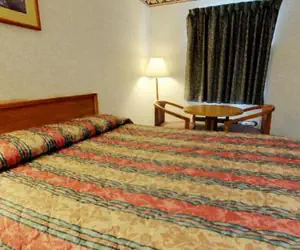 Photo 2 - Americas Best Value Inn & Suites Macon