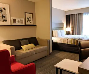 Photo 4 - Comfort Inn & Suites