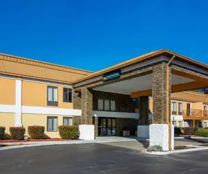 Photo 2 - Quality Inn Richburg