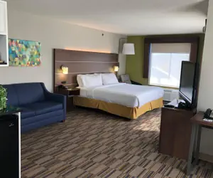 Photo 2 - Holiday Inn Express and Suites - Quakertown, an IHG Hotel