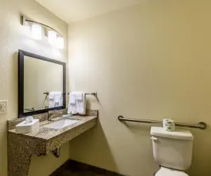 Photo 5 - Cobblestone Hotel & Suites - Stevens Point