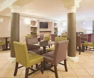 Photo 2 - La Quinta Inn by Wyndham Denver Golden