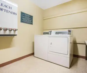 Photo 5 - La Quinta Inn by Wyndham Olympia - Lacey