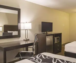 Photo 2 - La Quinta Inn by Wyndham Olympia - Lacey