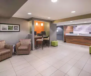 Photo 3 - La Quinta by Wyndham Erie