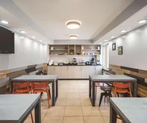 Photo 2 - La Quinta by Wyndham Brooklyn Downtown