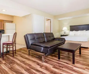 Photo 4 - Hawthorn Extended Stay by Wyndham Columbus