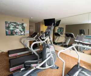 Photo 4 - Super 8 by Wyndham Chicago O'Hare Airport