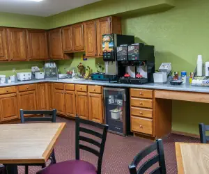 Photo 2 - Super 8 by Wyndham Arkansas City KS