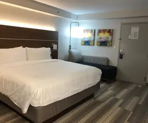 Photo 2 - Holiday Inn Express Hotel & Suites Tempe, an IHG Hotel