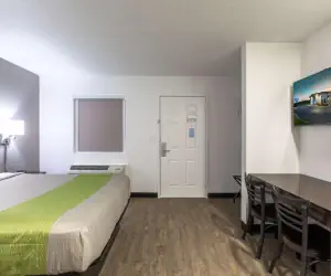 Photo 4 - Studio 6-Greenville, SC - I-85 Near Downtown