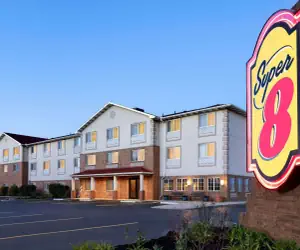 Photo 3 - Super 8 by Wyndham Akron S/Green/Uniontown OH