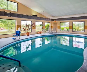 Photo 4 - Best Western Plus Strawberry Inn & Suites