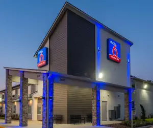 Photo 3 - Studio 6 Lake Charles